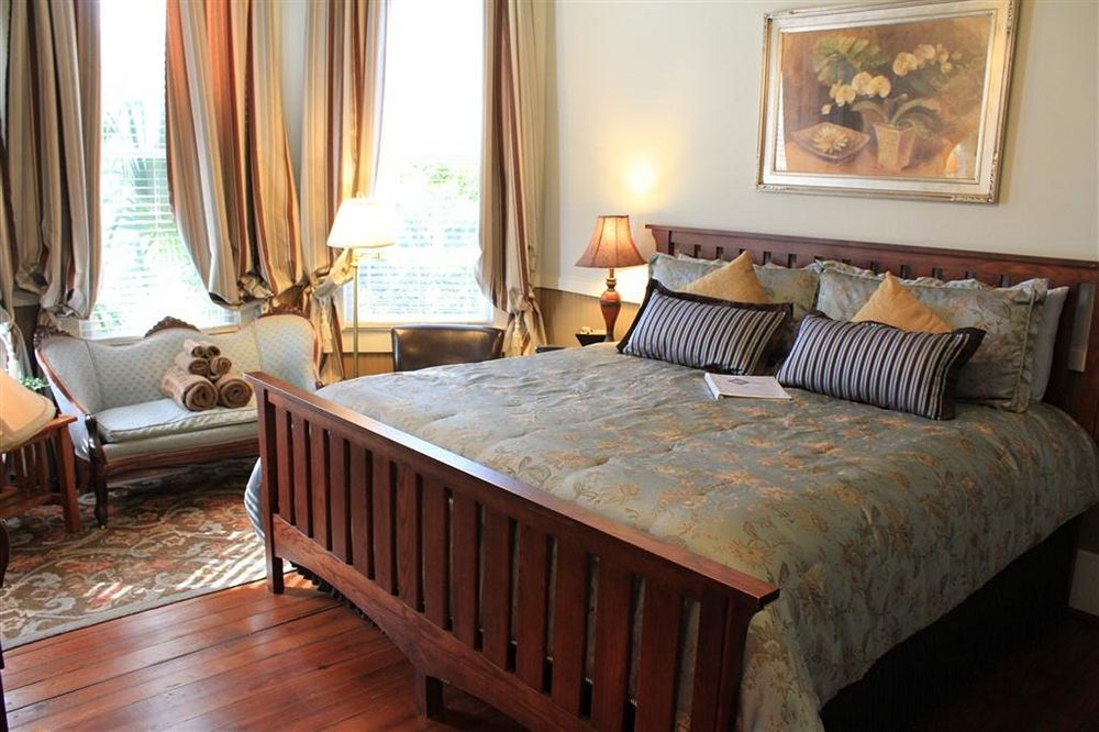 Carroll House Bed & Breakfast Bay St. Louis 外观 照片