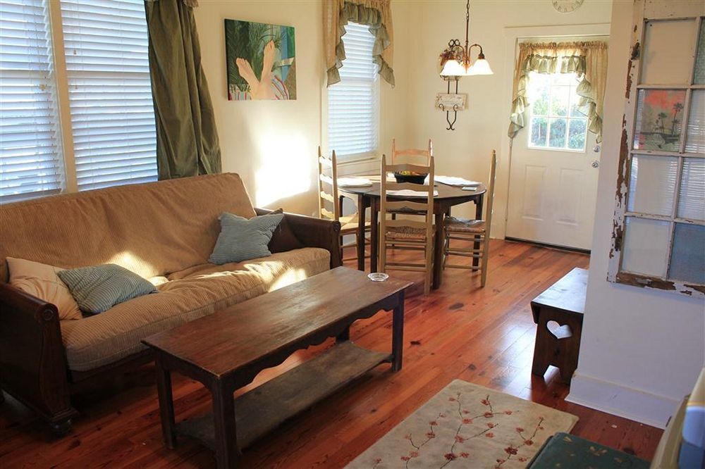Carroll House Bed & Breakfast Bay St. Louis 外观 照片